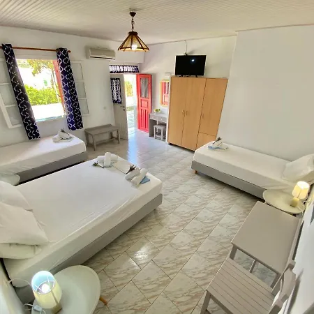 Anna Aparthotel 3*